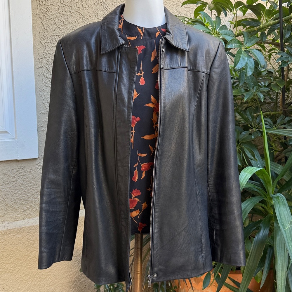 Vintage black Alfani lamb leather jacket